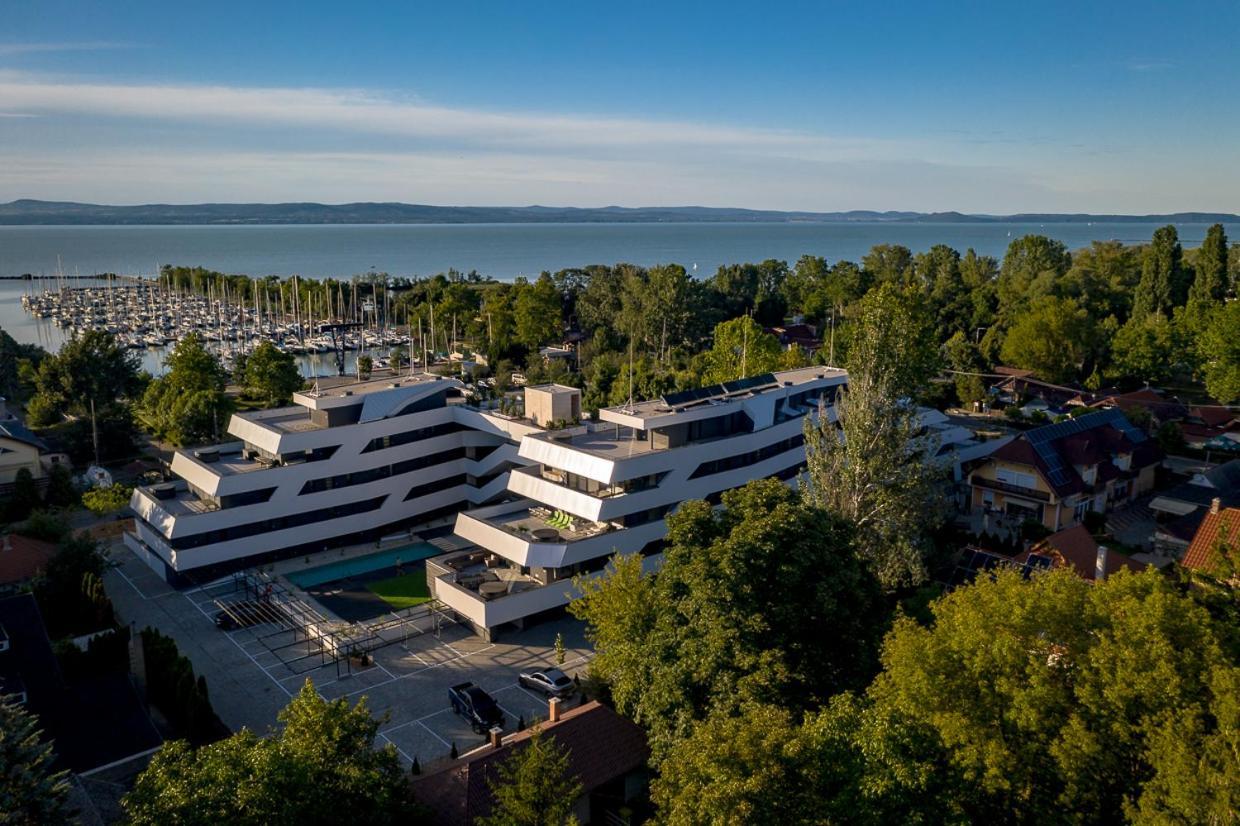 Marina Apartman Hotel Balatonszárszó المظهر الخارجي الصورة