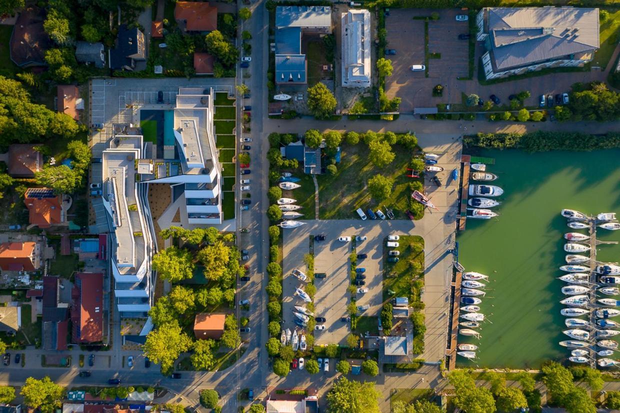 Marina Apartman Hotel Balatonszárszó المظهر الخارجي الصورة